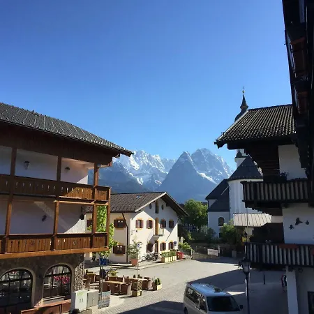 Apartment Am Mohrenplatz Garmisch-Partenkirchen Exterior photo